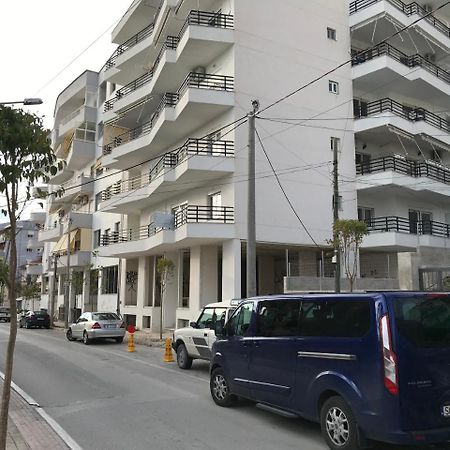 Kosta'S City Apartment Саранда Экстерьер фото